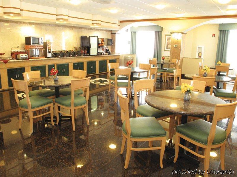 Holiday Inn Express & Suites Tacoma South - Lakewood By Ihg Restoran gambar